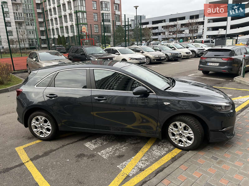 Хетчбек Kia Ceed 2024 в Києві