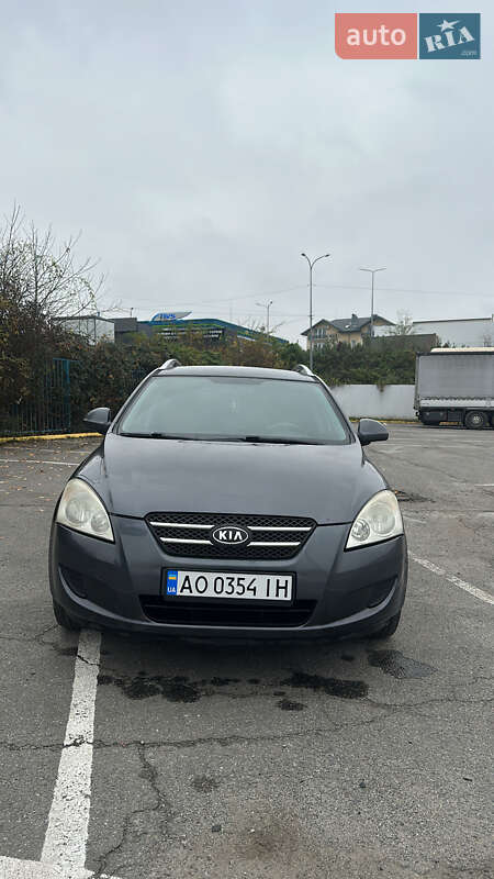 Универсал Kia Ceed 2008 в Ужгороде
