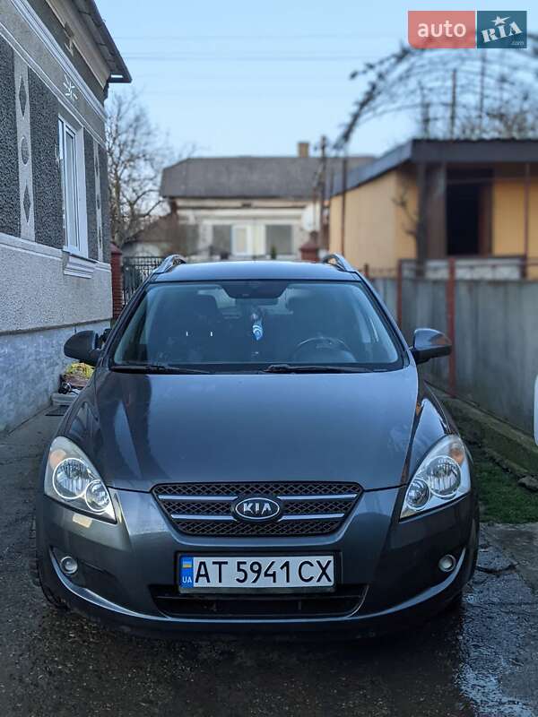 Универсал Kia Ceed 2009 в Бурштыне