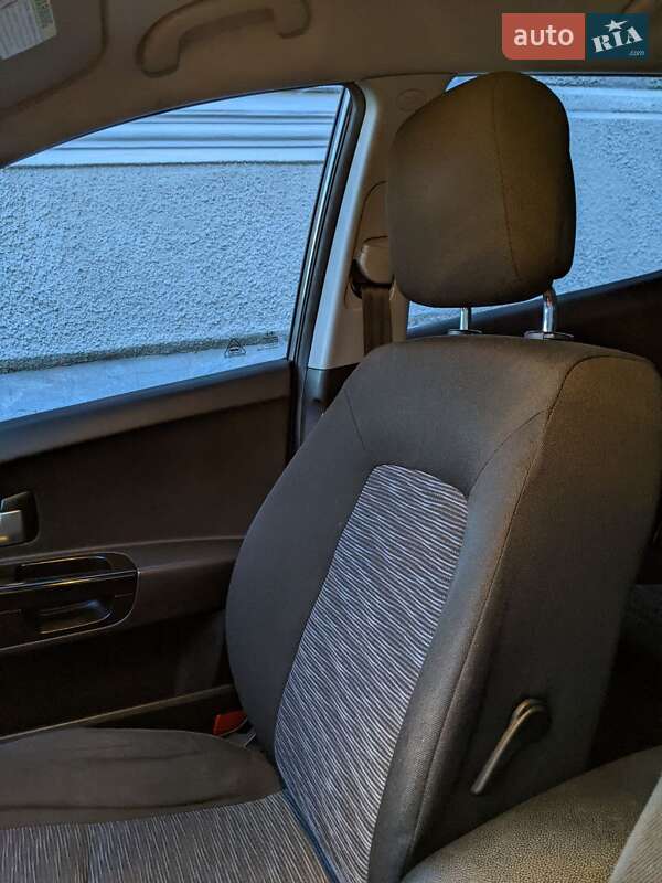 Универсал Kia Ceed 2009 в Бурштыне