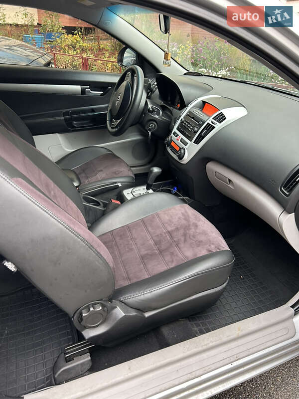 Хэтчбек Kia Ceed 2008 в Украинке фото 5 Хэтчбек Kia Ceed 2008 в Украинке