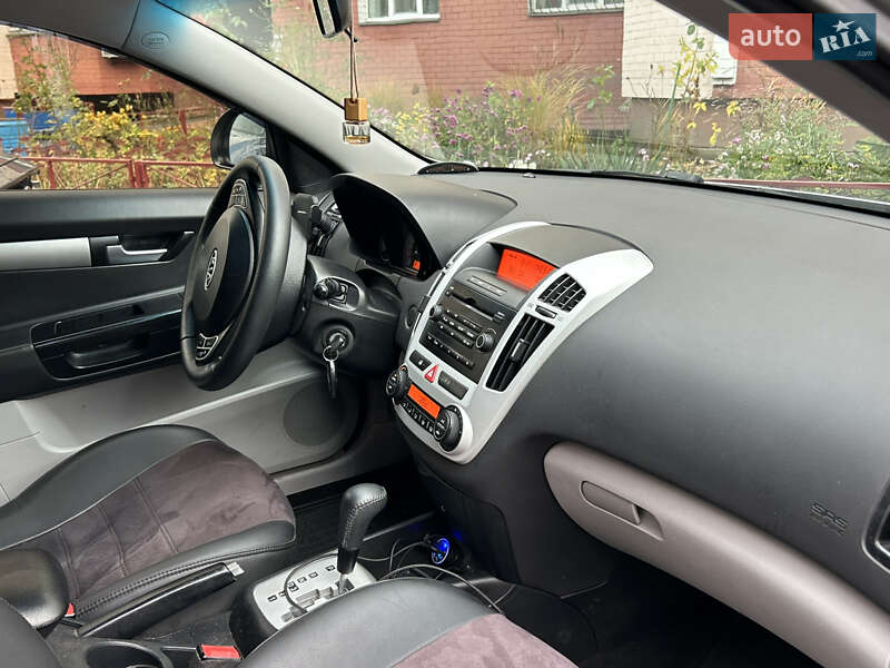 Хэтчбек Kia Ceed 2008 в Украинке фото 10 Хэтчбек Kia Ceed 2008 в Украинке