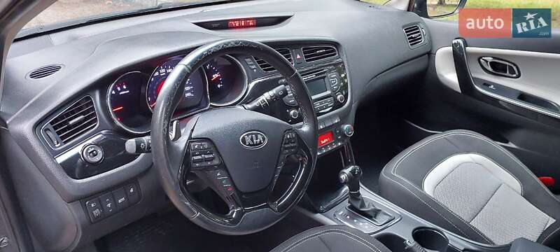Хэтчбек Kia Ceed 2013 в Киеве
