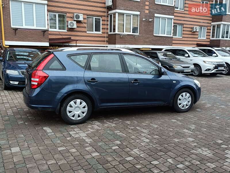 Універсал Kia Ceed 2007 в Житомирі