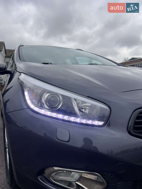 Универсал Kia Ceed 2014 в Ровно