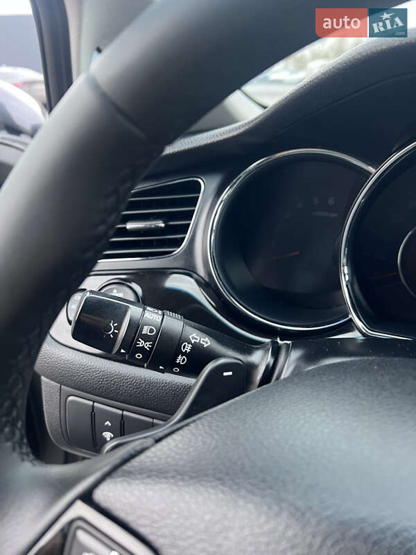 Универсал Kia Ceed 2014 в Ровно