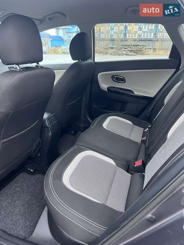 Универсал Kia Ceed 2014 в Ровно