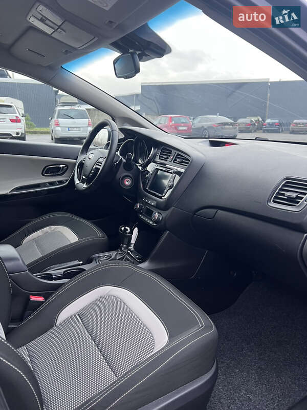 Универсал Kia Ceed 2014 в Ровно