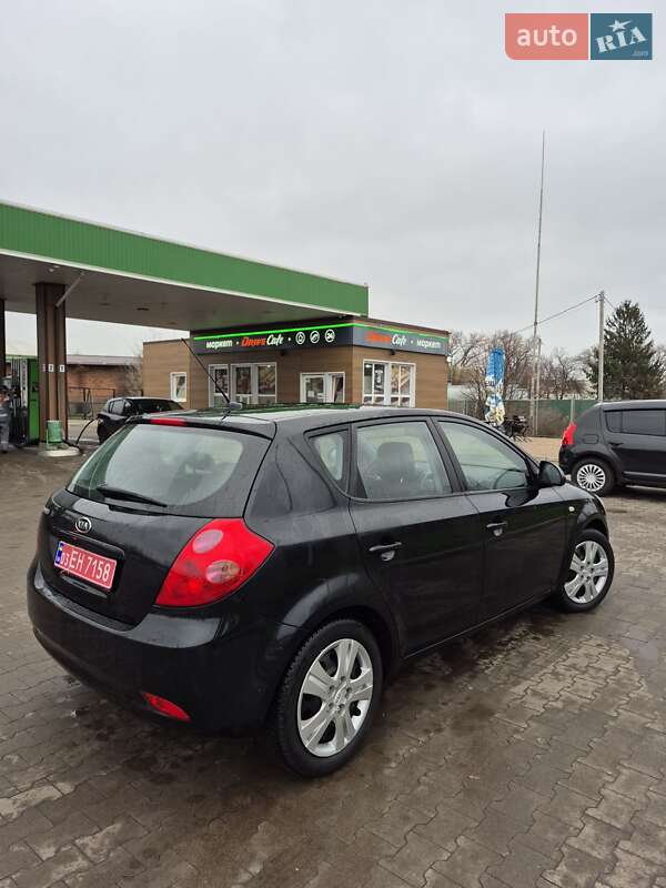 Хэтчбек Kia Ceed 2008 в Конотопе