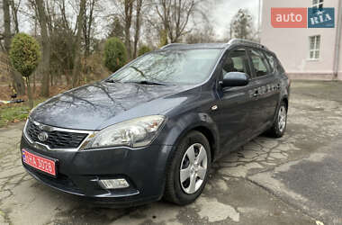 Универсал Kia Ceed 2011 в Ватутино