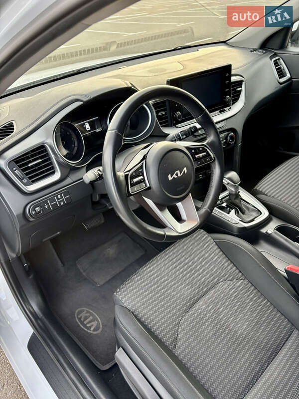 Хетчбек Kia Ceed 2022 в Києві фото 16 Хетчбек Kia Ceed 2022 в Києві