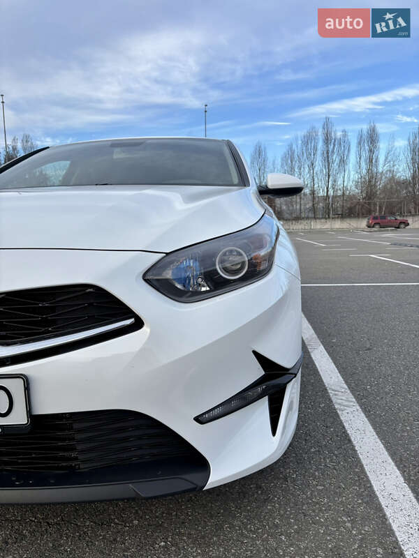 Хетчбек Kia Ceed 2022 в Києві фото 13 Хетчбек Kia Ceed 2022 в Києві