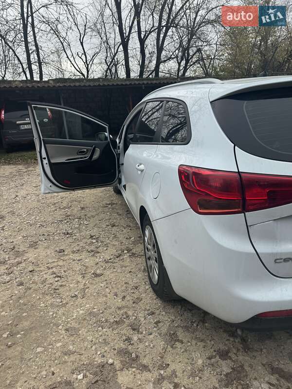 Универсал Kia Ceed 2013 в Киеве