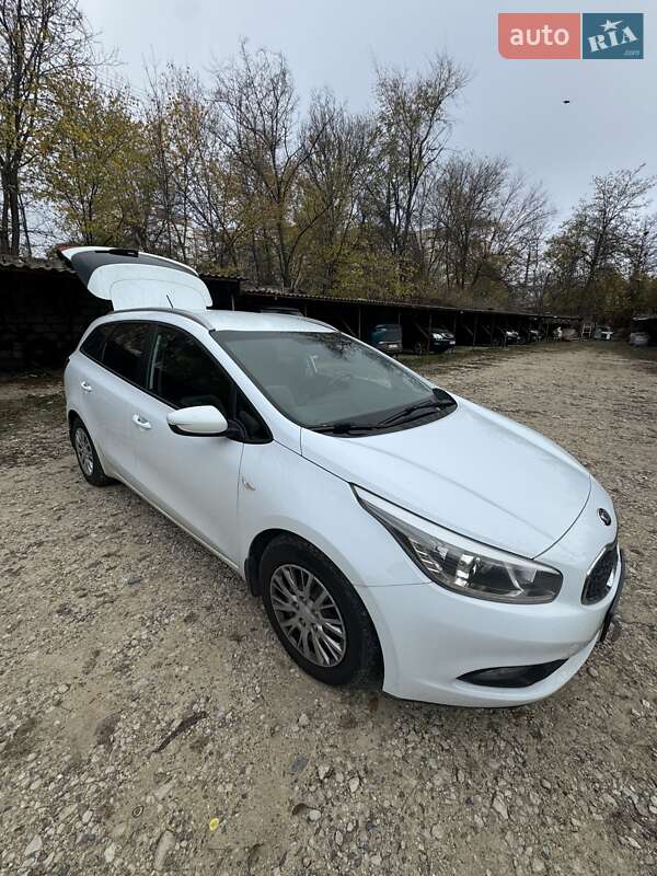 Универсал Kia Ceed 2013 в Киеве