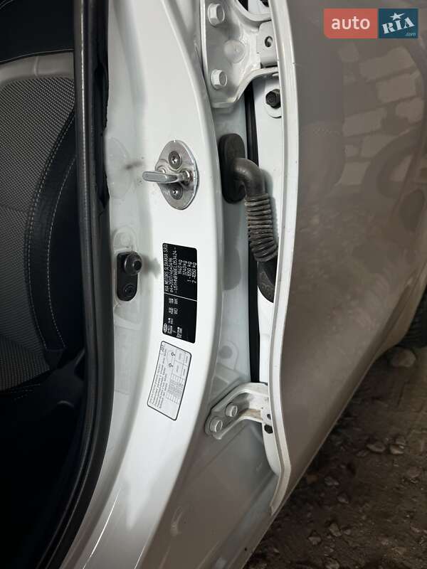 Универсал Kia Ceed 2013 в Киеве