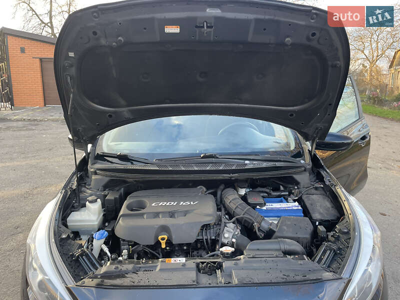 Универсал Kia Ceed 2013 в Луцке