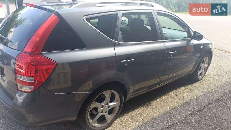 Универсал Kia Ceed 2010 в Раздельной