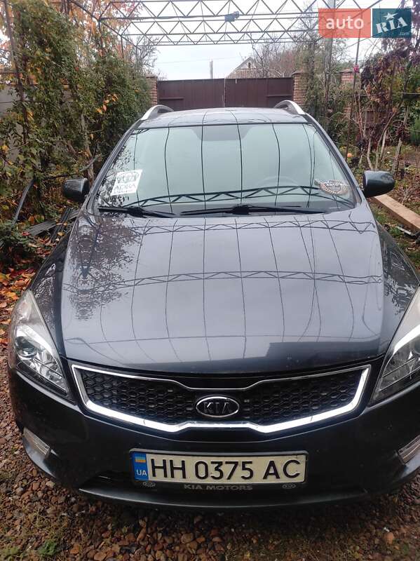 Универсал Kia Ceed 2010 в Раздельной