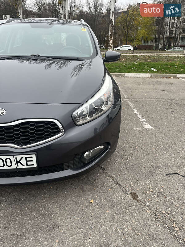 Универсал Kia Ceed 2012 в Запорожье