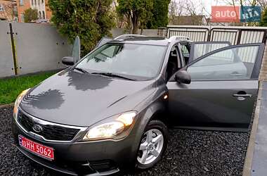 Универсал Kia Ceed 2011 в Луцке