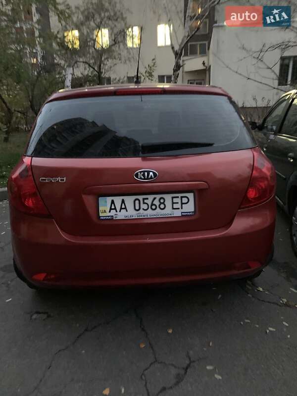 Хэтчбек Kia Ceed 2007 в Киеве
