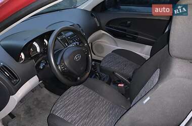 Хэтчбек Kia Ceed 2007 в Киеве