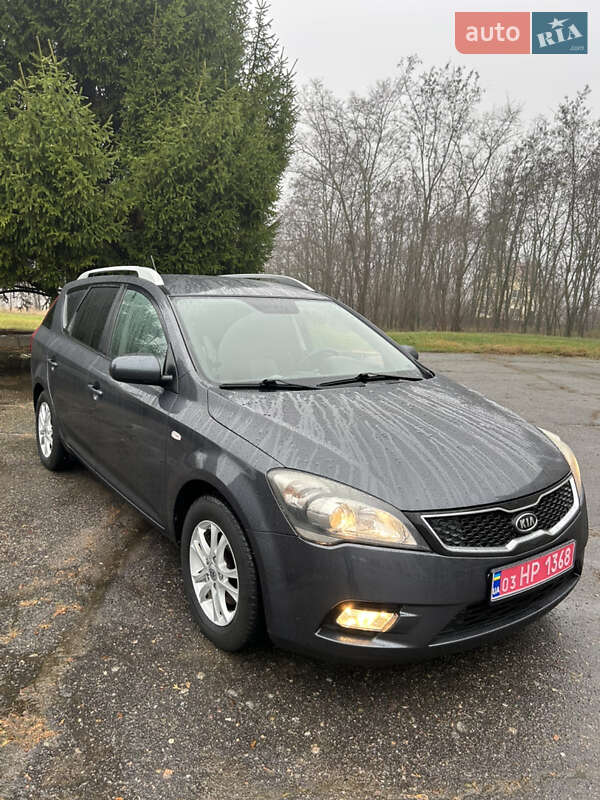 Универсал Kia Ceed 2012 в Золотоноше