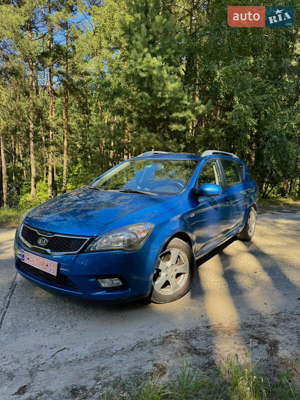 Універсал Kia Ceed 2012 в Острозі