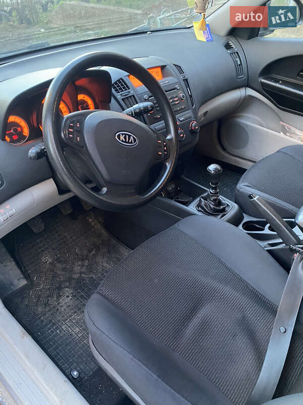 Хэтчбек Kia Ceed 2007 в Хмельницком фото 4 Хэтчбек Kia Ceed 2007 в Хмельницком