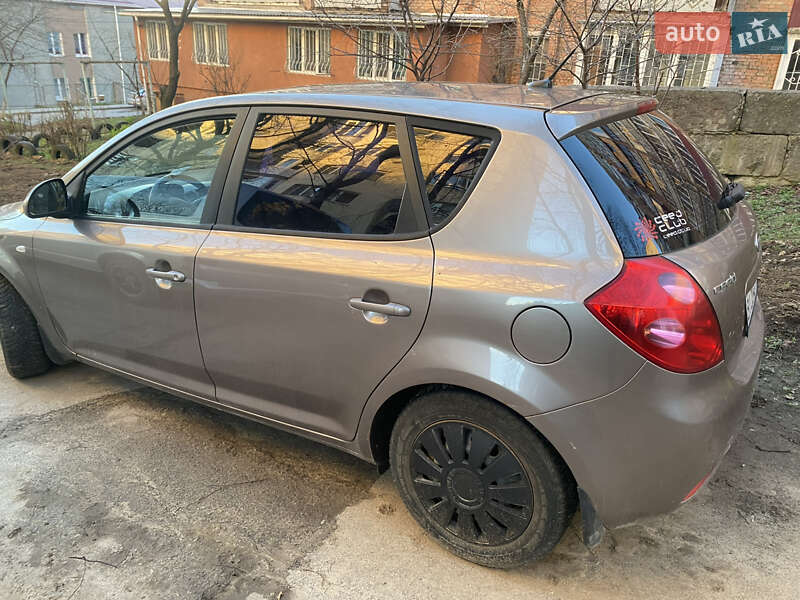 Хэтчбек Kia Ceed 2007 в Хмельницком фото Хэтчбек Kia Ceed 2007 в Хмельницком