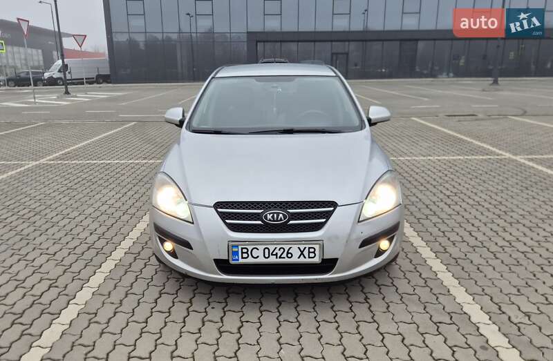 Хэтчбек Kia Ceed 2008 в Львове