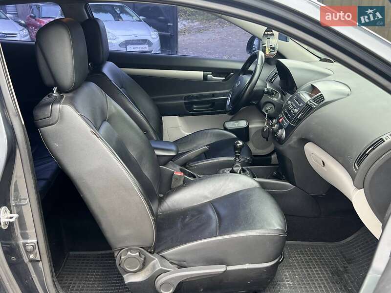 Хетчбек Kia Ceed 2008 в Києві