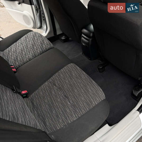 Хэтчбек Kia Ceed 2008 в Киеве