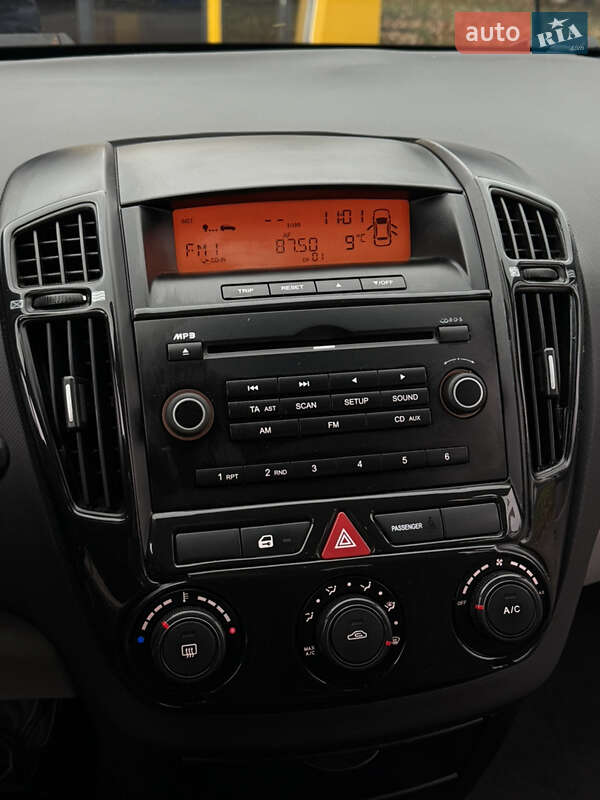 Хэтчбек Kia Ceed 2008 в Киеве