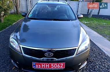 Универсал Kia Ceed 2011 в Луцке