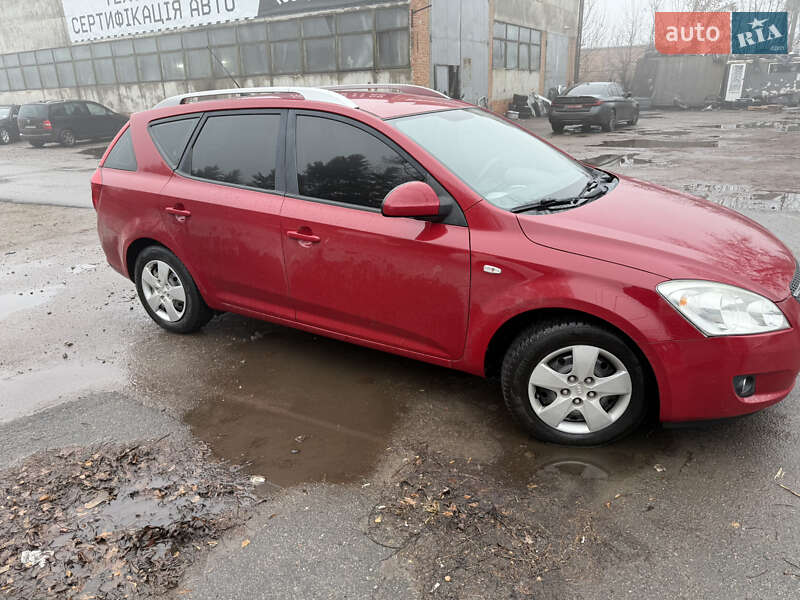 Универсал Kia Ceed 2008 в Лубнах