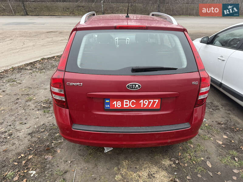 Универсал Kia Ceed 2008 в Лубнах