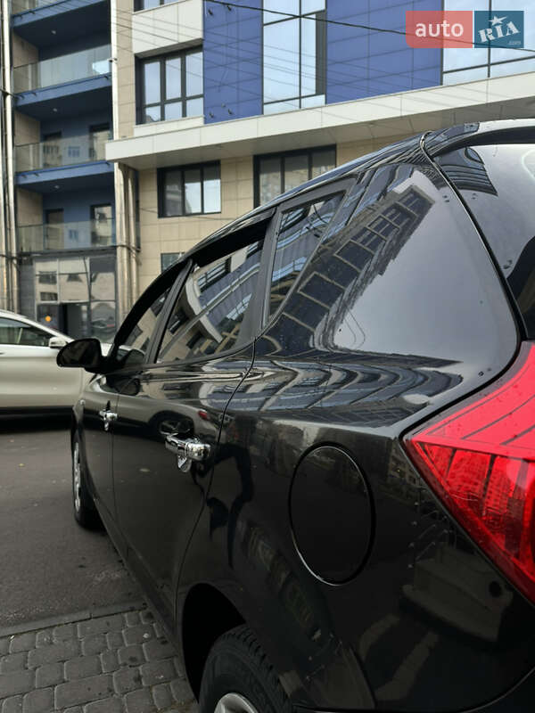 Хэтчбек Kia Ceed 2008 в Киеве