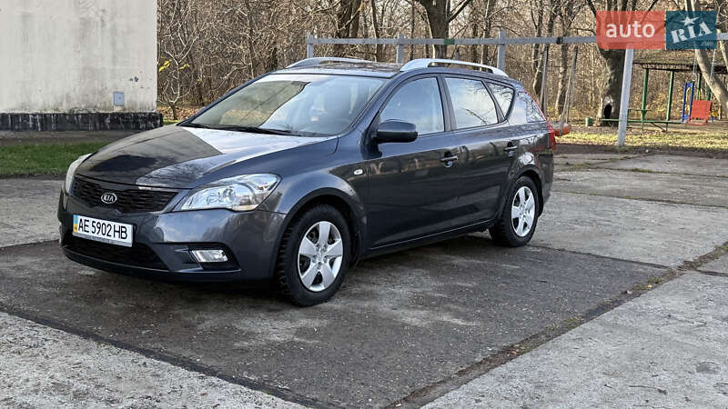 Універсал Kia Ceed 2012 в Жовтих Водах