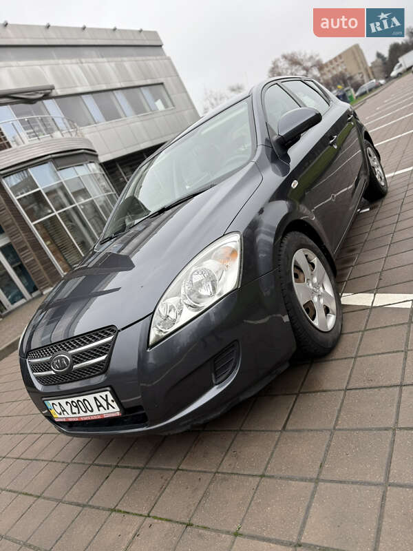 Хэтчбек Kia Ceed 2008 в Черкассах