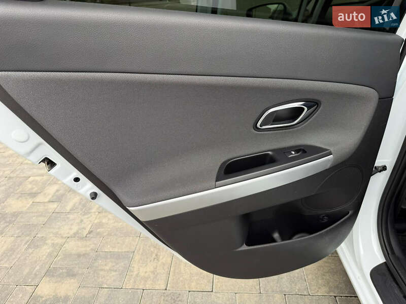 Универсал Kia Ceed 2015 в Луцке