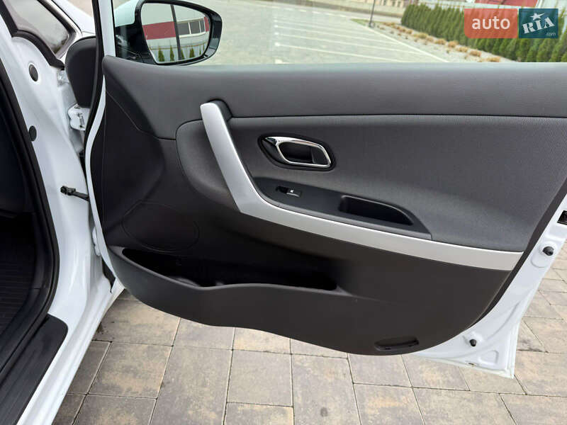 Универсал Kia Ceed 2015 в Луцке