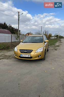 Хэтчбек Kia Ceed 2008 в Измаиле