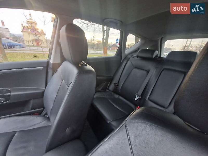 Універсал Kia Ceed 2011 в Коломиї