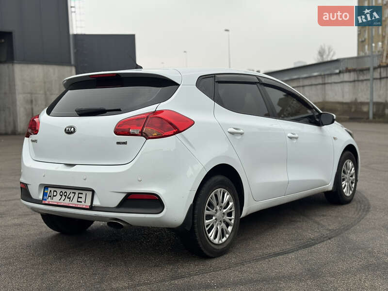 Хетчбек Kia Ceed 2015 в Києві