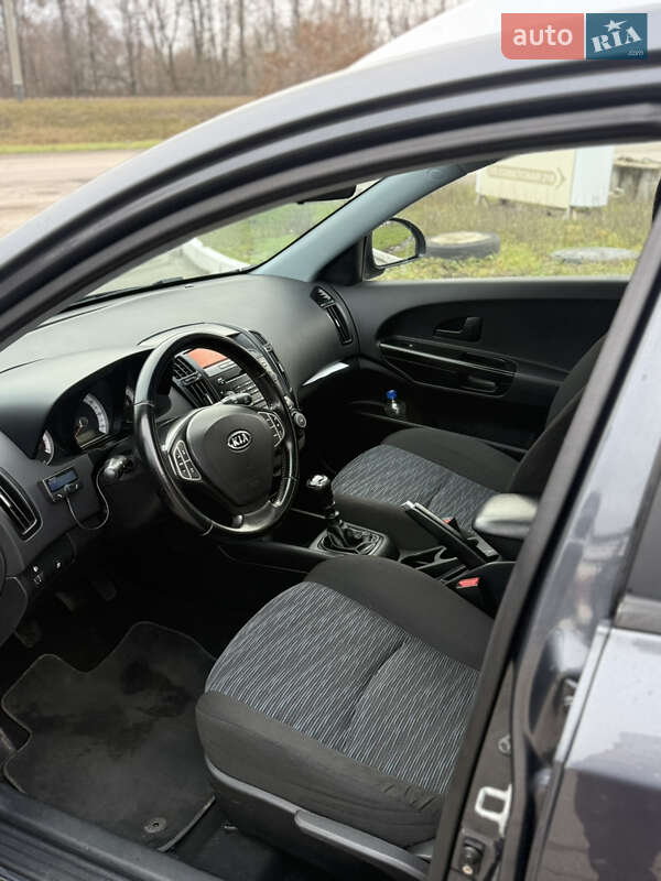 Универсал Kia Ceed 2009 в Лубнах