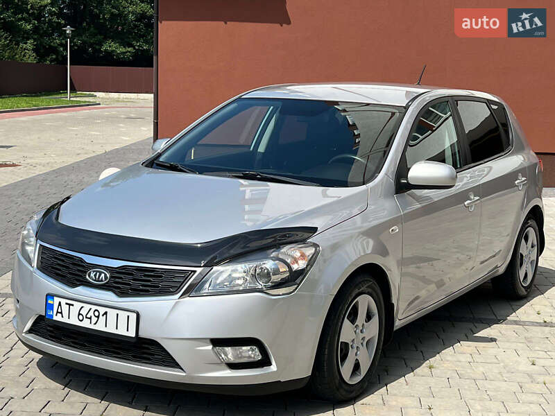 Хетчбек Kia Ceed 2010 в Івано-Франківську