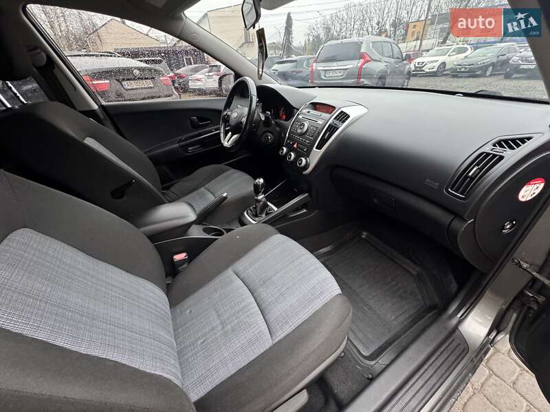 Хэтчбек Kia Ceed 2011 в Виннице