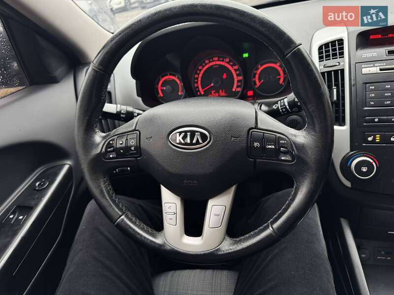 Хэтчбек Kia Ceed 2011 в Виннице