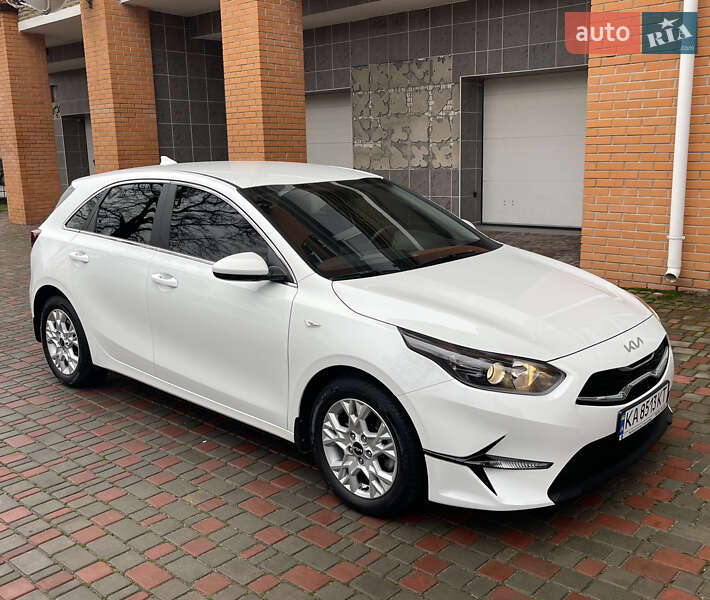 Хетчбек Kia Ceed 2023 в Києві фото 13 Хетчбек Kia Ceed 2023 в Києві